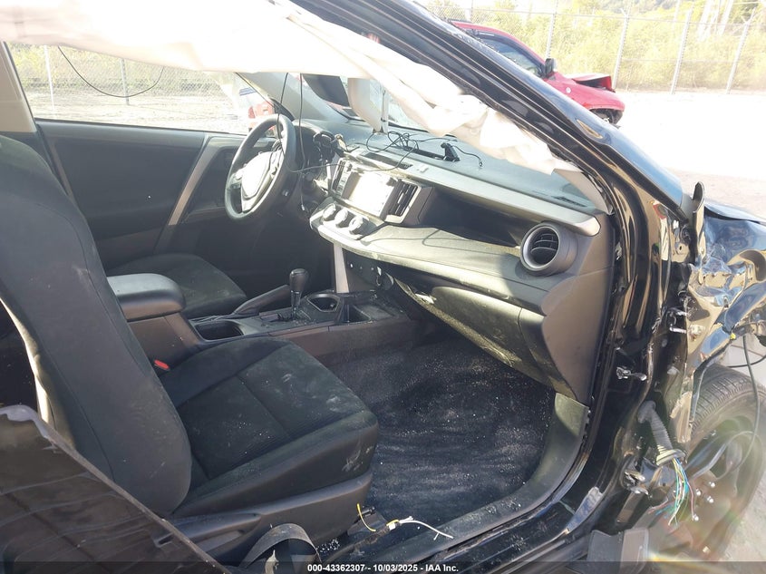 2018 TOYOTA RAV4 LE - 2T3ZFREV1JW500390