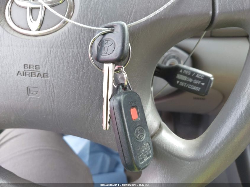 2004 Toyota Camry Le VIN: 4T1BE32K04U939282 Lot: 43362311