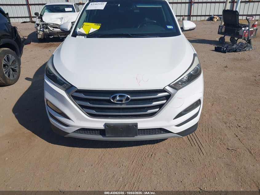 2017 HYUNDAI TUCSON VALUE - KM8J33A28HU581423