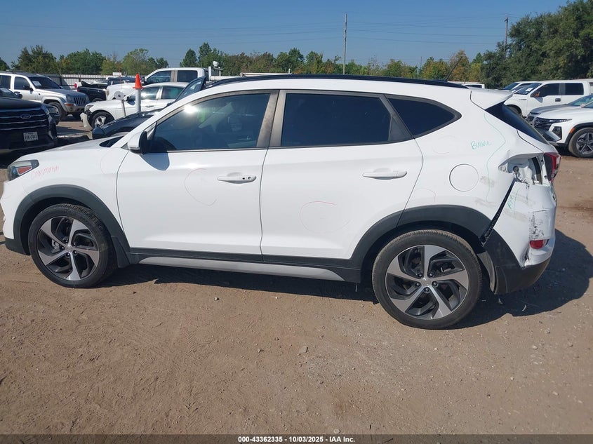 2017 HYUNDAI TUCSON VALUE - KM8J33A28HU581423