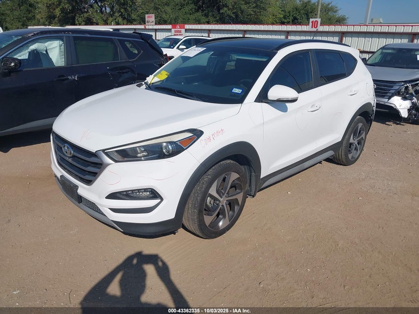 2017 HYUNDAI TUCSON VALUE - KM8J33A28HU581423