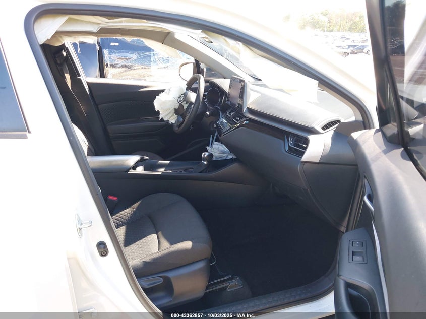 2021 TOYOTA C-HR LE NMTKHMBX6MR133432