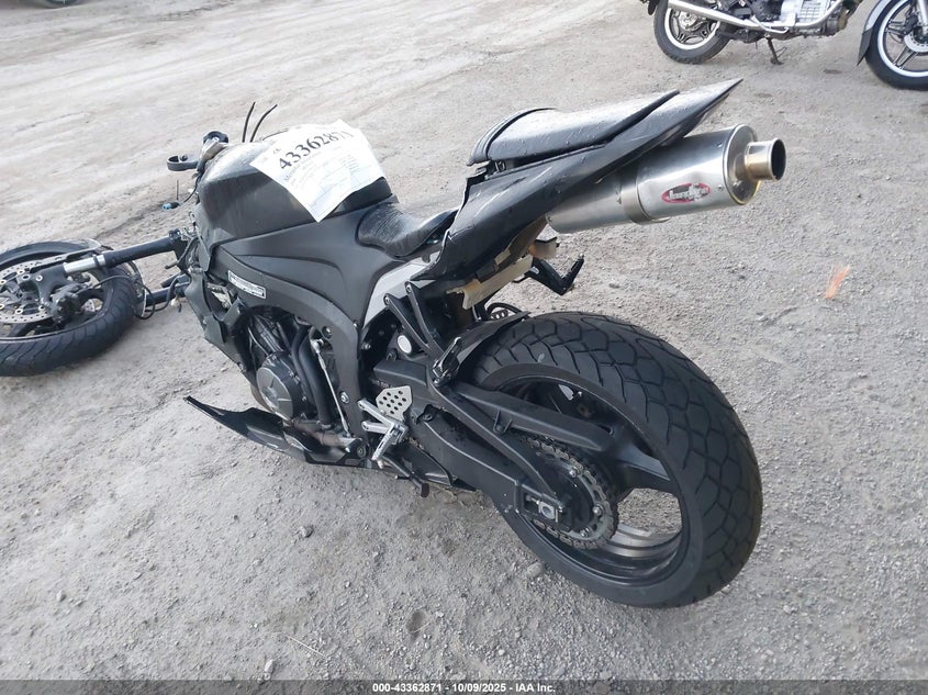 JH2PC40117M001951 2007 HONDA CBR photo no. 3