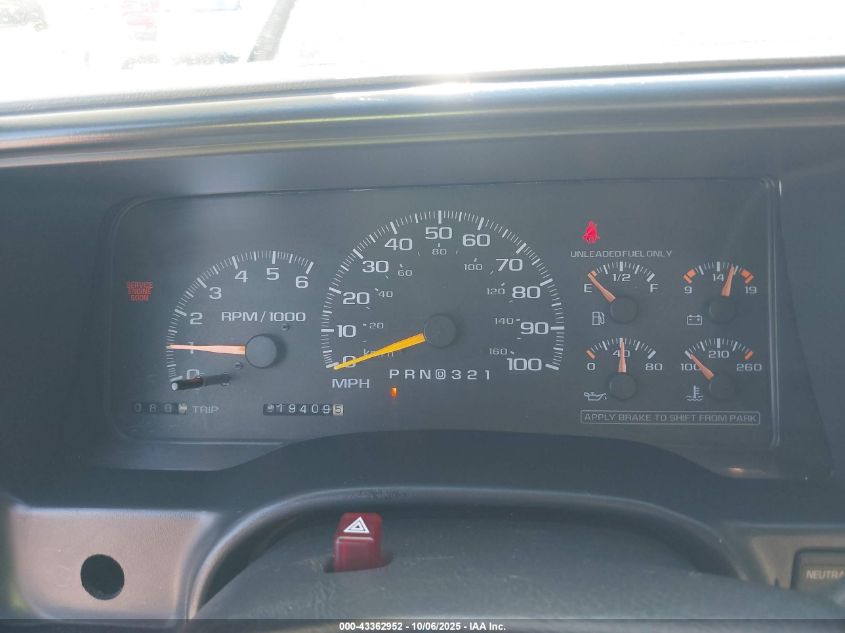 1999 Chevrolet Tahoe Ls VIN: 1GNEK13R9XJ320770 Lot: 43362952