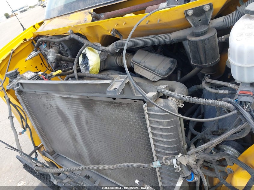 2018 GMC Savana Cutaway Work Van VIN: 7GZ37TCG9JN902074 Lot: 43362964