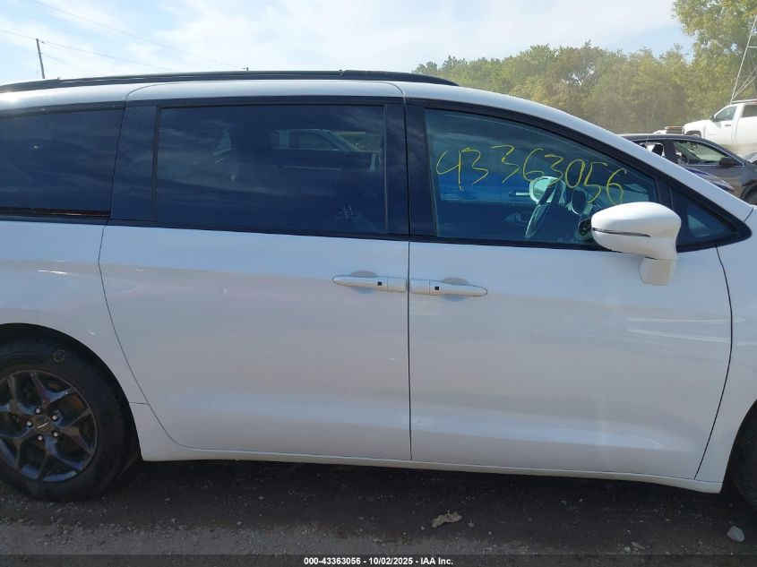 2018 Chrysler Pacifica Limited VIN: 2C4RC1GG4JR263543 Lot: 43363056