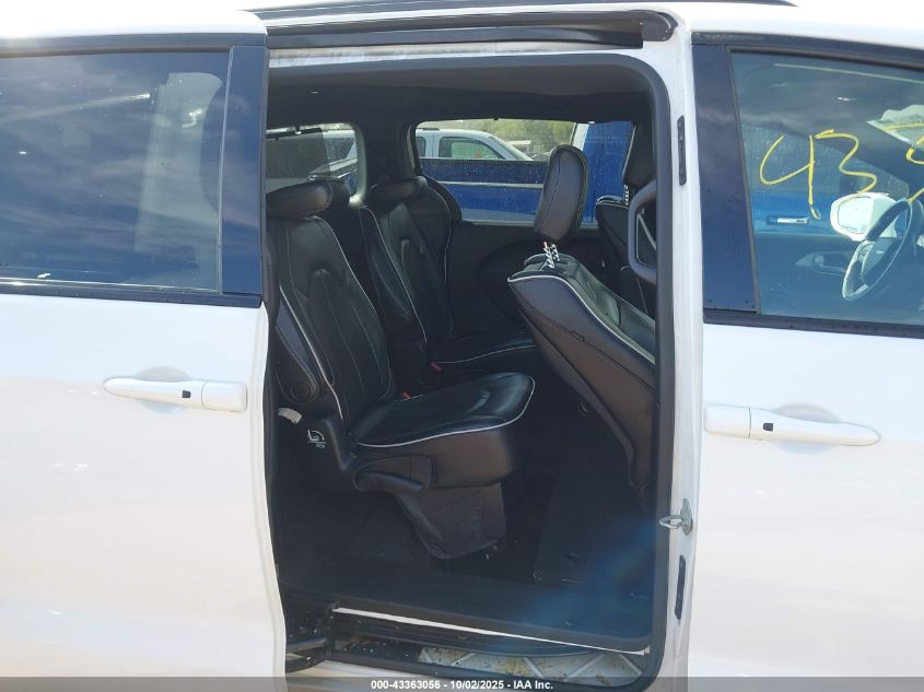 2018 Chrysler Pacifica Limited VIN: 2C4RC1GG4JR263543 Lot: 43363056