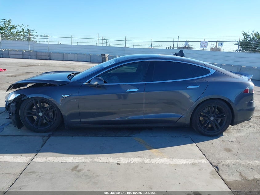 2016 Tesla Model S 60D/70D/75D/85D/90D VIN: 5YJSA1E26GF129409 Lot: 43363127