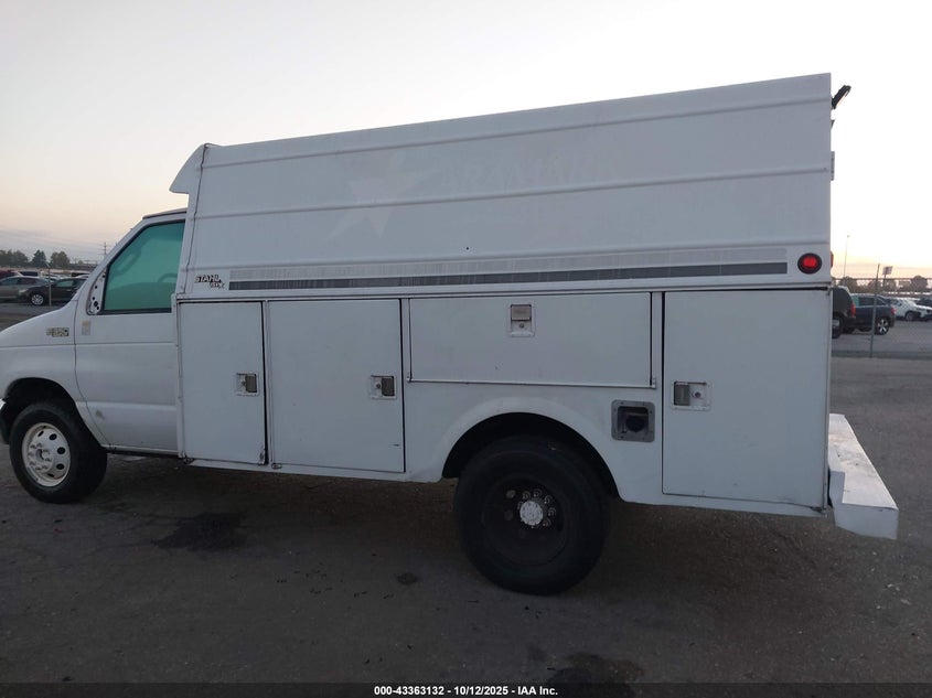 2003 Ford E-350 Cutaway Standard VIN: 1FDWE35L83HB28701 Lot: 43363132