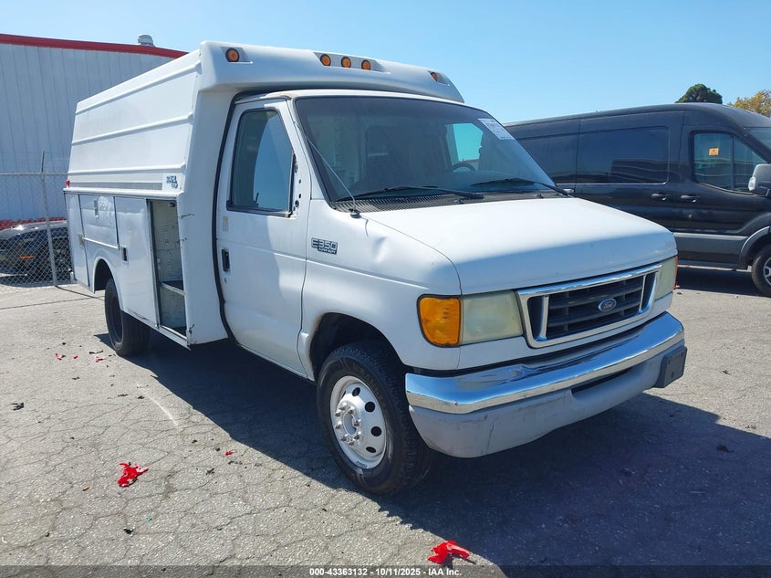2003 FORD E-350 CUTAWAY auction photo 1