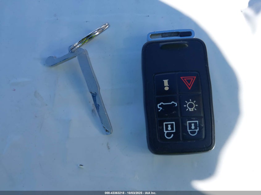 2008 Volvo Xc70 3.2 VIN: YV4BZ982981000784 Lot: 43363218