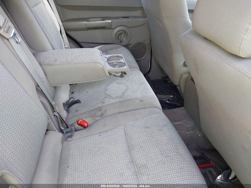 2007 Jeep Commander Sport VIN: 1J8HG48K67C633874 Lot: 43363229