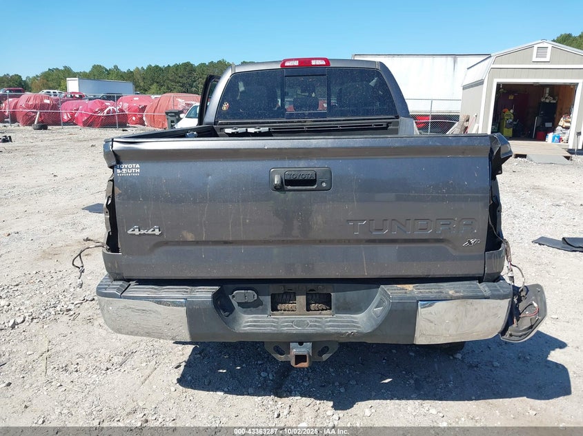 2015 TOYOTA TUNDRA SR5 5.7L V8 - 5TFUW5F17FX479045
