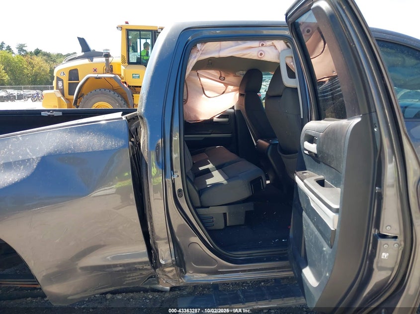 2015 TOYOTA TUNDRA SR5 5.7L V8 - 5TFUW5F17FX479045