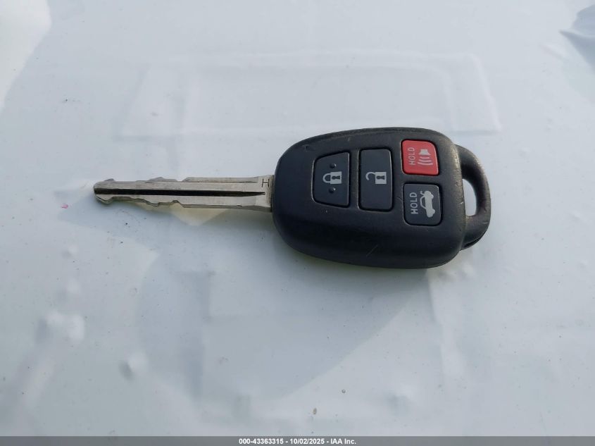 2015 Toyota Corolla S Plus VIN: 5YFBURHE4FP305078 Lot: 43363315