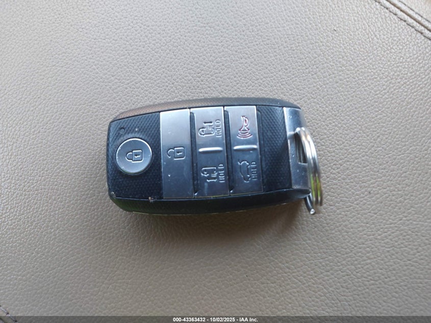 2017 KIA SEDONA LX KNDMB5C12H6320720