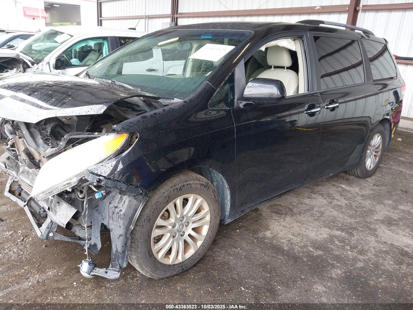 2014 TOYOTA SIENNA XLE V6 8 PASSENGER - 5TDYK3DC4ES412395