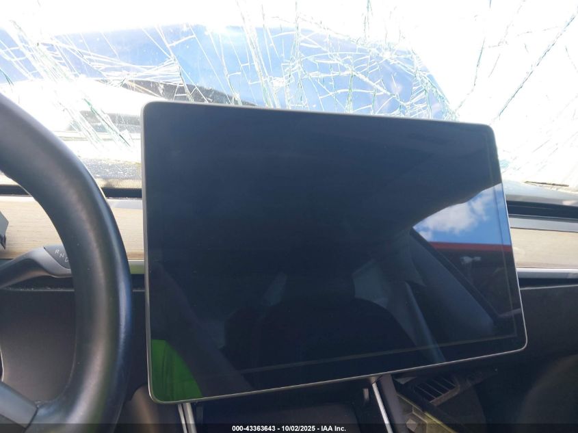 2018 Tesla Model 3 Long Range/Performance VIN: 5YJ3E1EB9JF063745 Lot: 43363643