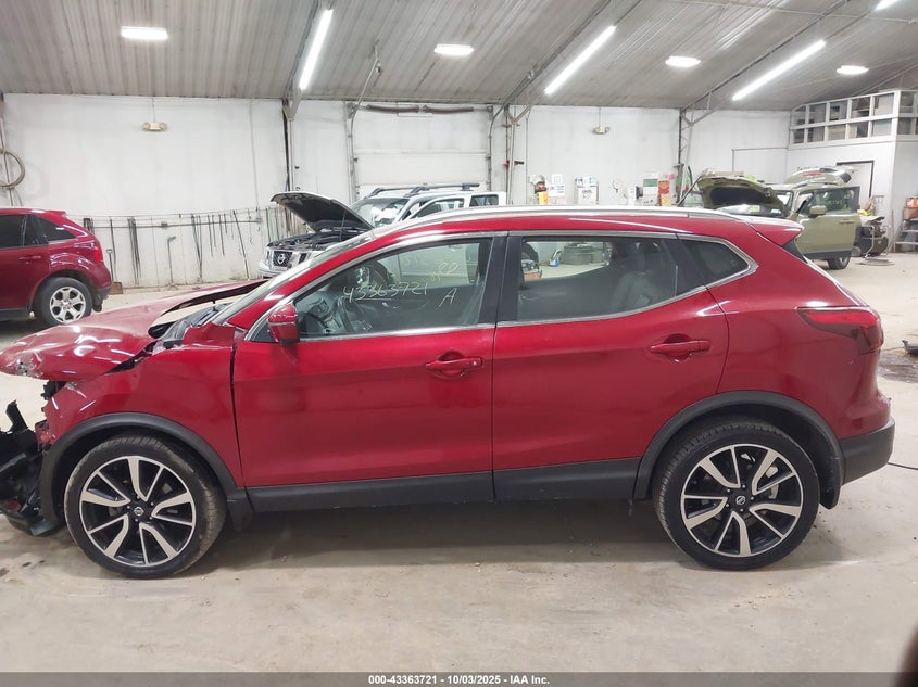 2018 NISSAN ROGUE SPORT SL - JN1BJ1CP1JW100405