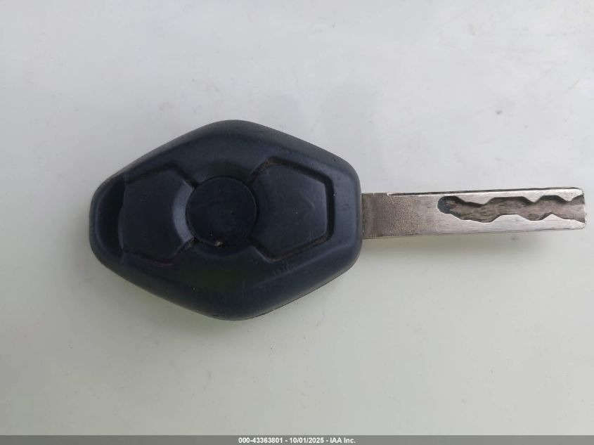 2005 BMW 325I VIN: WBAET374X5NJ89240 Lot: 43363801