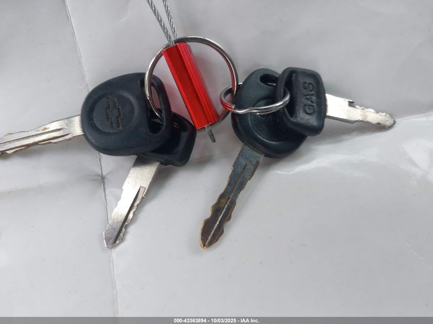 2000 GMC Sonoma VIN: 1GTCS19W8Y8209603 Lot: 43363894