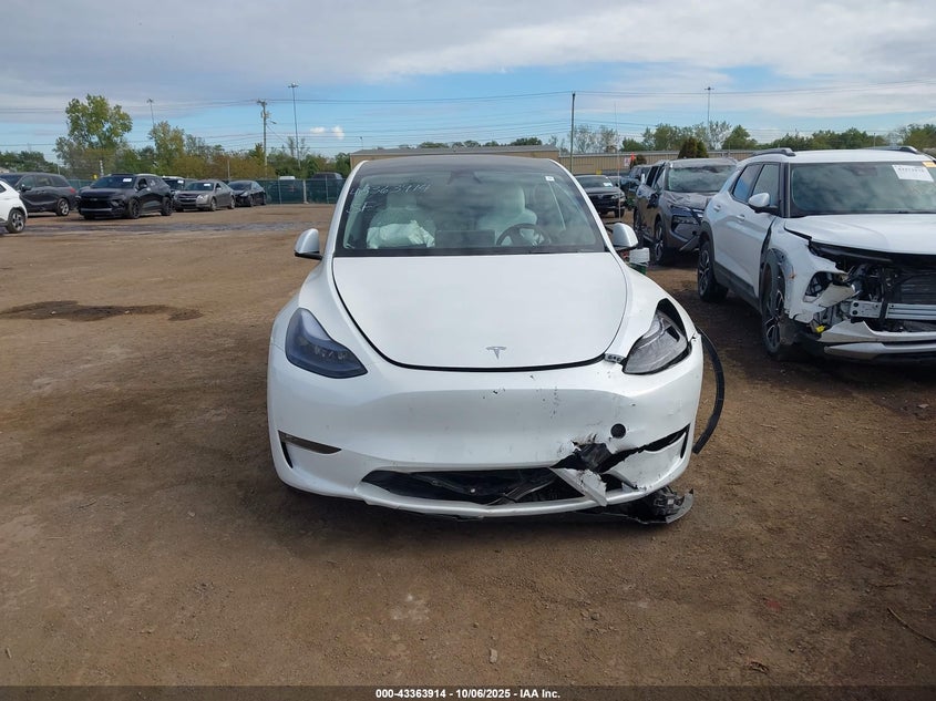 2025 Tesla Model Y Long Range Dual Motor All-Wheel Drive VIN: 7SAYGAEE0SF223994 Lot: 43363914