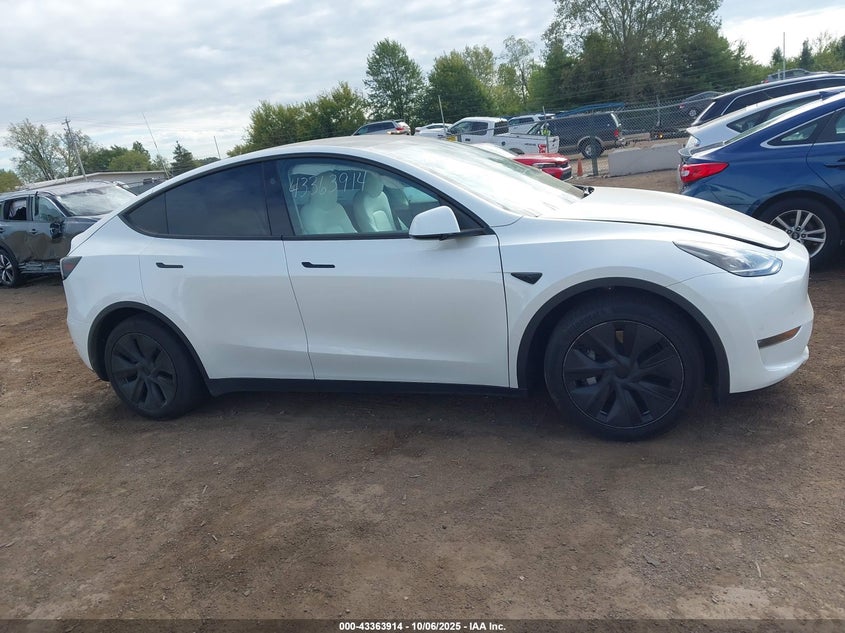 2025 Tesla Model Y Long Range Dual Motor All-Wheel Drive VIN: 7SAYGAEE0SF223994 Lot: 43363914