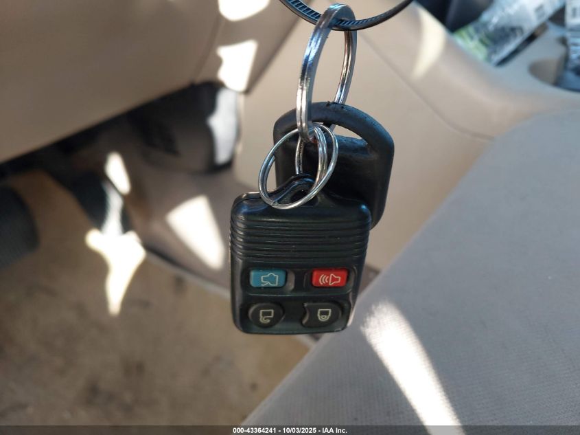 2003 Ford Expedition Xlt VIN: 1FMPU16L03LA00850 Lot: 43364241