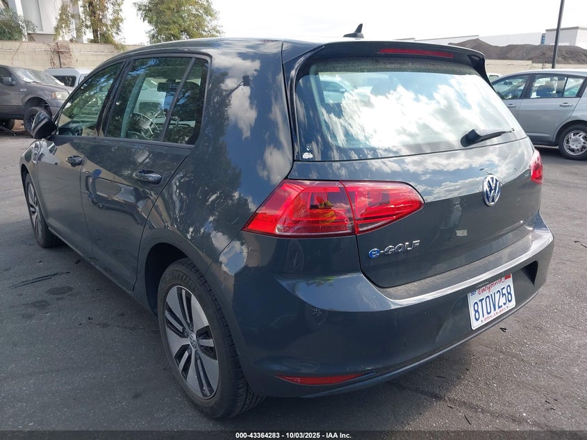 2016 VOLKSWAGEN E-GOLF SE - WVWKP7AU1GW910987