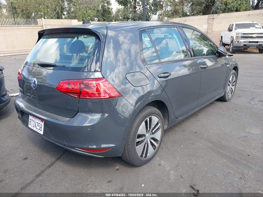 2016 VOLKSWAGEN E-GOLF SE - WVWKP7AU1GW910987