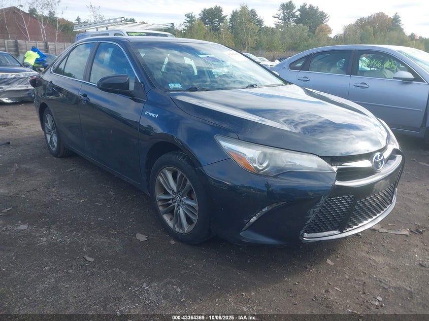 TOYOTA CAMRY HYBRID SE