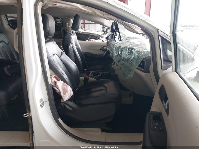 2017 CHRYSLER PACIFICA TOURING-L - 2C4RC1BG2HR785024