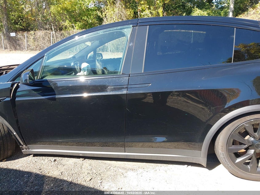 2023 Tesla Model X Dual Motor All-Wheel Drive/Standard Range VIN: 7SAXCBE53PF381282 Lot: 43364448