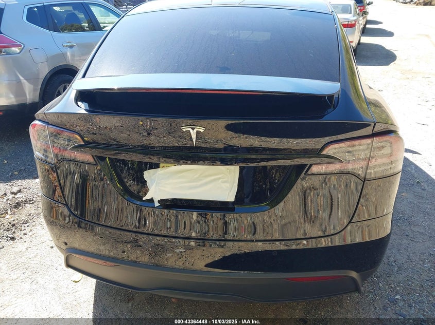 2023 Tesla Model X Dual Motor All-Wheel Drive/Standard Range VIN: 7SAXCBE53PF381282 Lot: 43364448