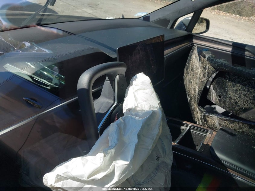 2023 Tesla Model X Dual Motor All-Wheel Drive/Standard Range VIN: 7SAXCBE53PF381282 Lot: 43364448