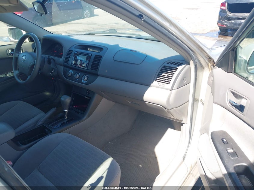 4T1BE32K05U586396 2005 TOYOTA CAMRY photo no. 5