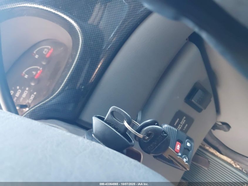 2005 Ford E-450 Cutaway Standard VIN: 1FDXE45S95HB10261 Lot: 43364565