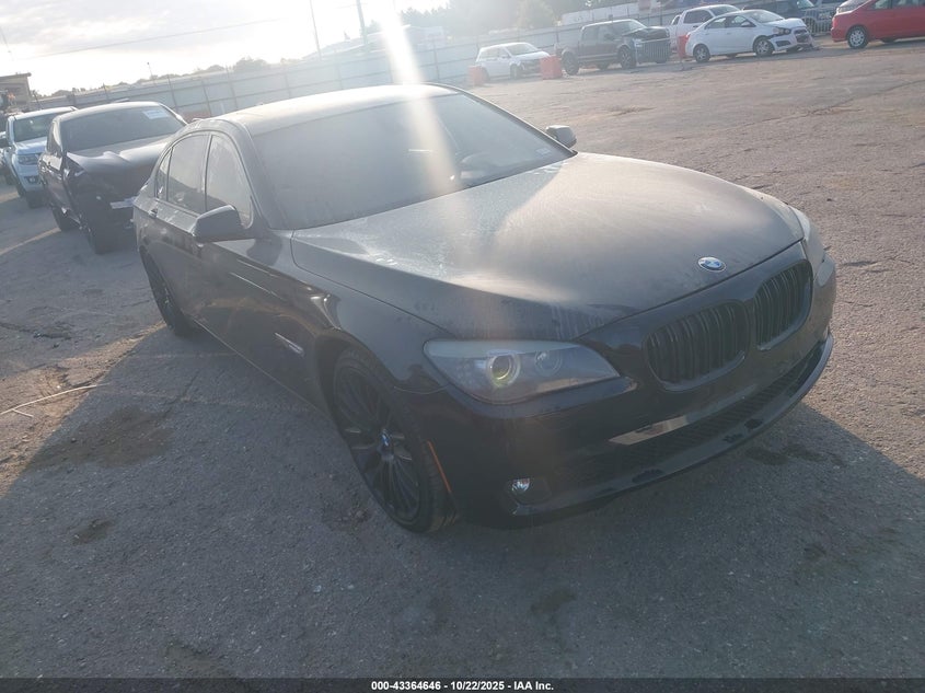 WBAKB4C56CC576810 2012 BMW 7ER photo no. 3