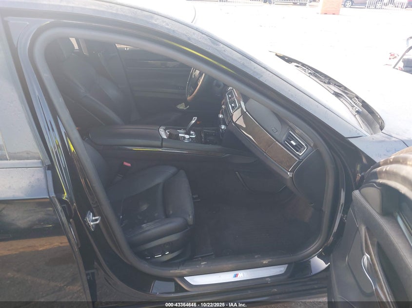 WBAKB4C56CC576810 2012 BMW 7ER photo no. 5