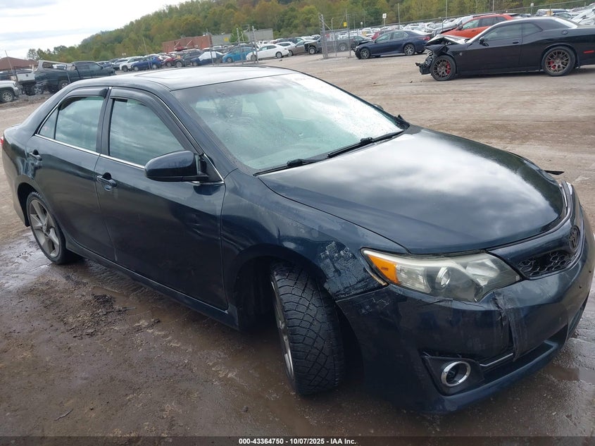TOYOTA CAMRY SE SPORT