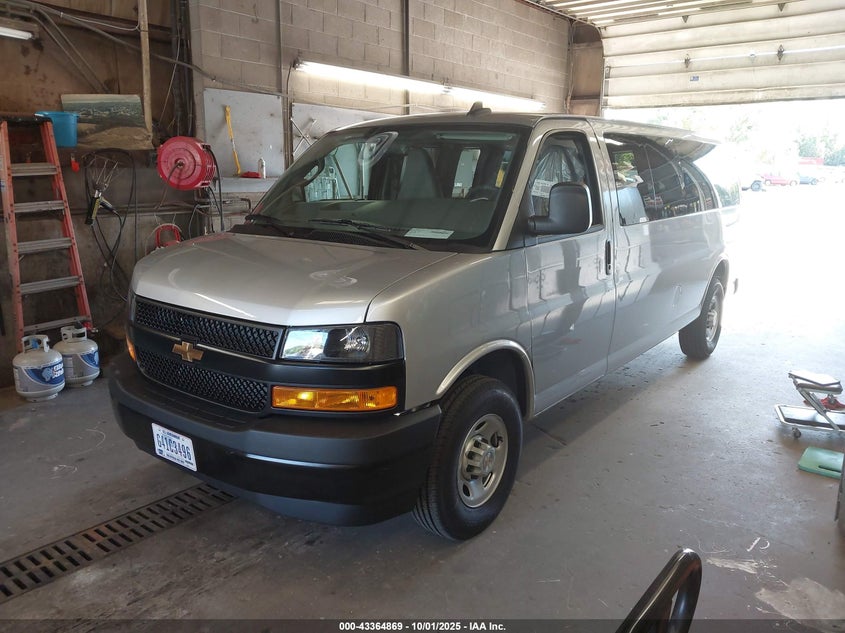 Vin: 1gazgnfpxs1265986, lot: 43859603, chevrolet express passenger rwd 3500 extended wheelbase ls 20252