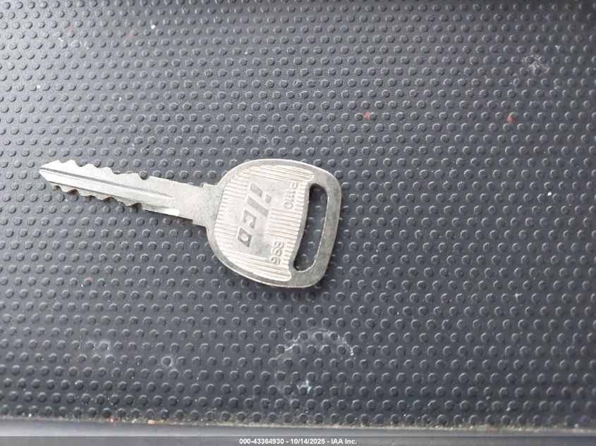 2002 Chevrolet Tahoe Ls VIN: 1GNEC13V62R326935 Lot: 43364930