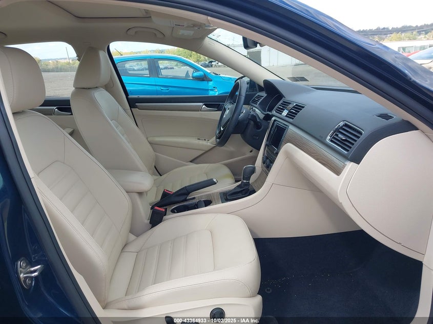 2018 VOLKSWAGEN PASSAT 2.0T SEL PREMIUM 1VWCA7A34JC038369