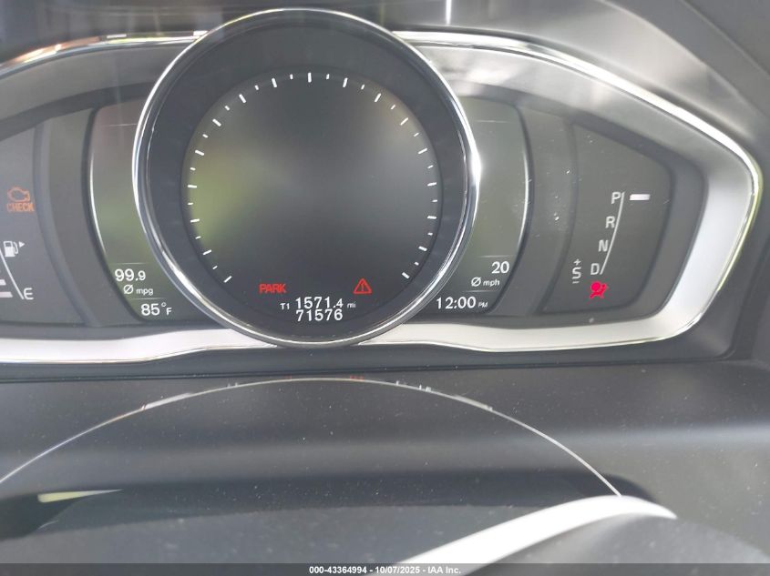 2017 Volvo Xc60 T5 Dynamic VIN: YV440MDR7H2226180 Lot: 43364994