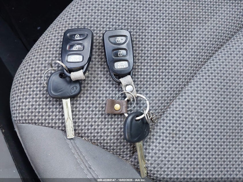 2014 HYUNDAI SONATA GLS - 5NPEB4AC0EH943130