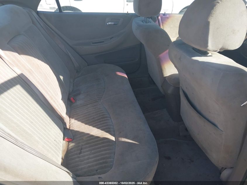 1998 Honda Accord Lx VIN: 1HGCG5648WA138955 Lot: 43365302