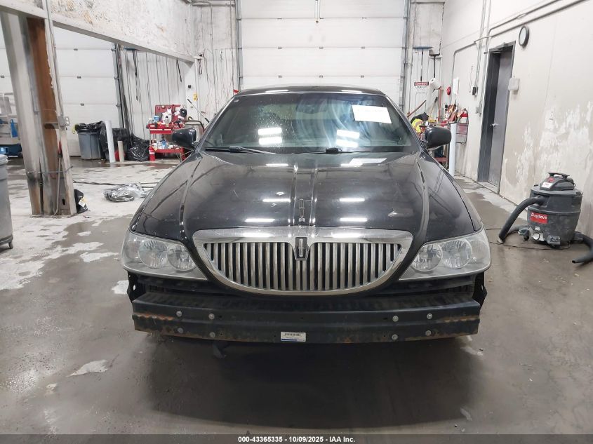 2005 Lincoln Town Car Signature Limited VIN: 1LNHM82W55Y606549 Lot: 43365335