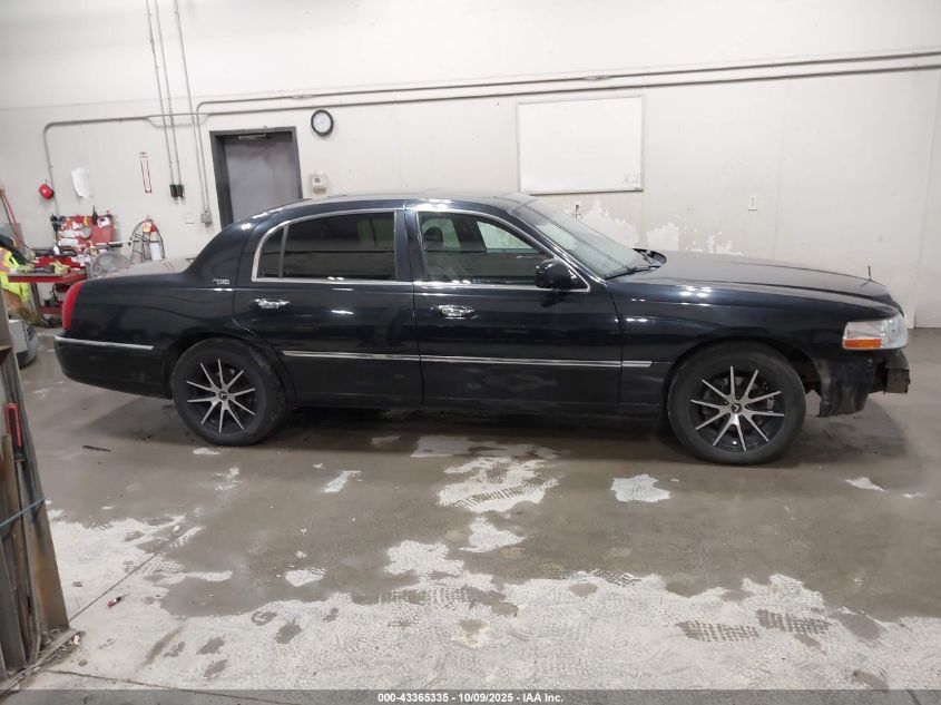 2005 Lincoln Town Car Signature Limited VIN: 1LNHM82W55Y606549 Lot: 43365335