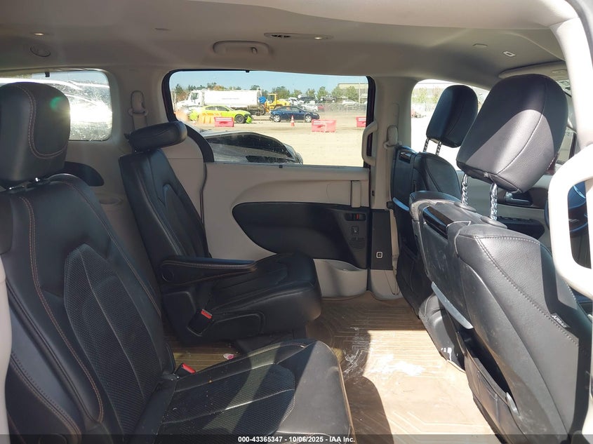 2018 Chrysler Pacifica Touring L Plus VIN: 2C4RC1EG6JR353750 Lot: 43365347