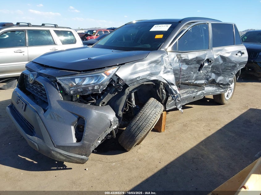 2020 TOYOTA RAV4 XLE - 2T3W1RFV6LW066759